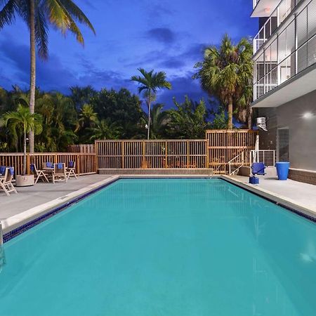 Motel 6-Cutler Bay, Fl Eksteriør billede