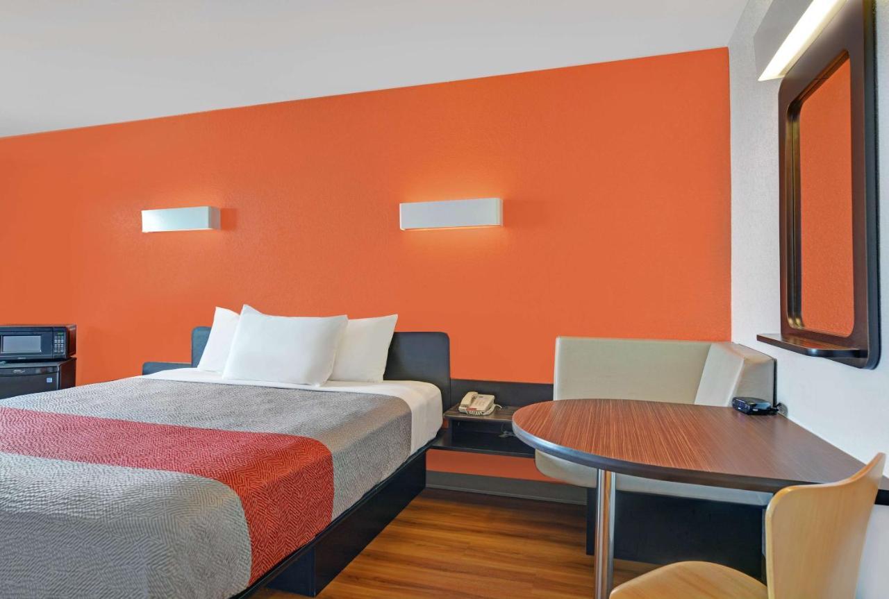 Motel 6-Cutler Bay, Fl Eksteriør billede