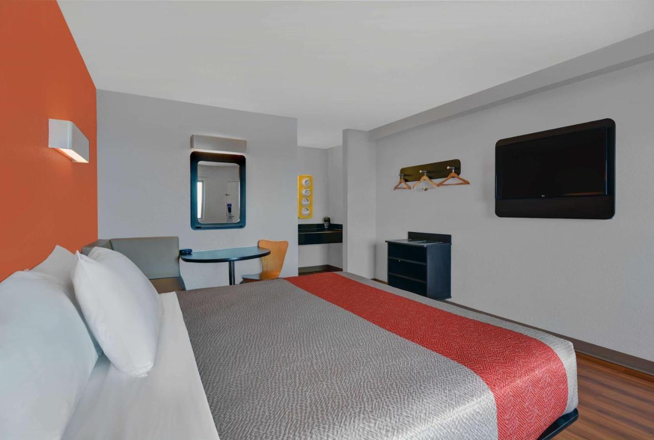Motel 6-Cutler Bay, Fl Eksteriør billede