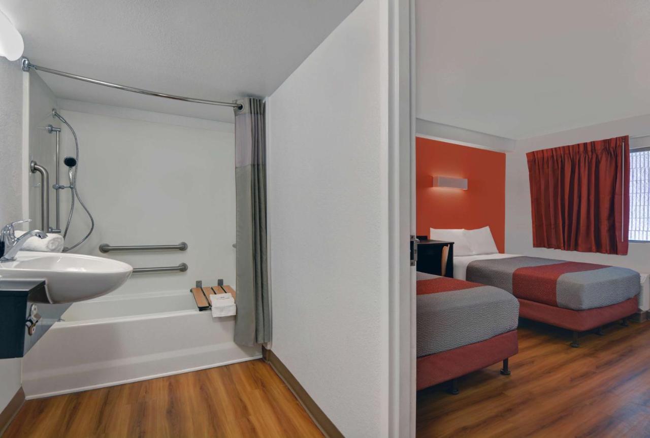 Motel 6-Cutler Bay, Fl Eksteriør billede
