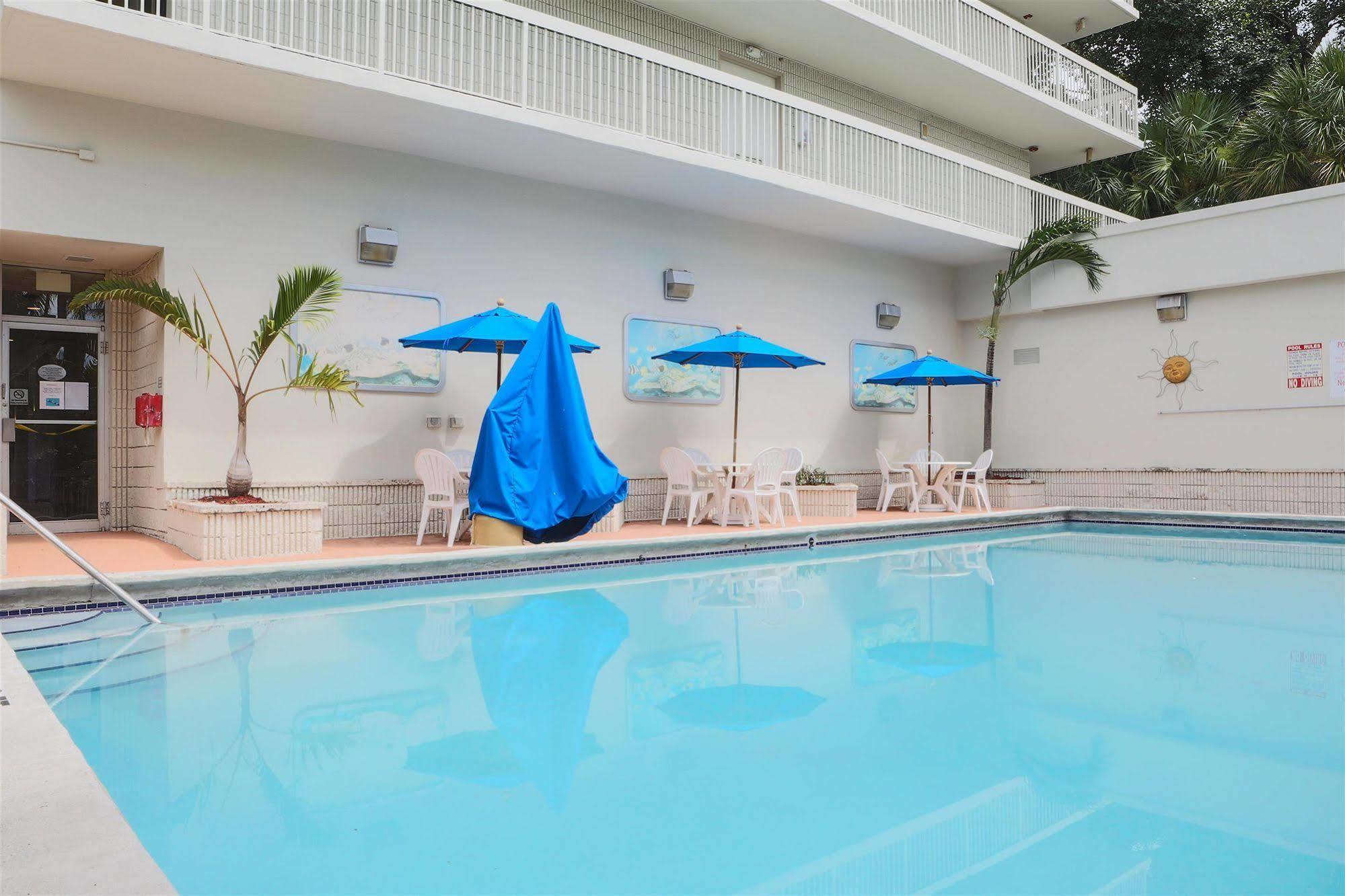 Motel 6-Cutler Bay, Fl Eksteriør billede
