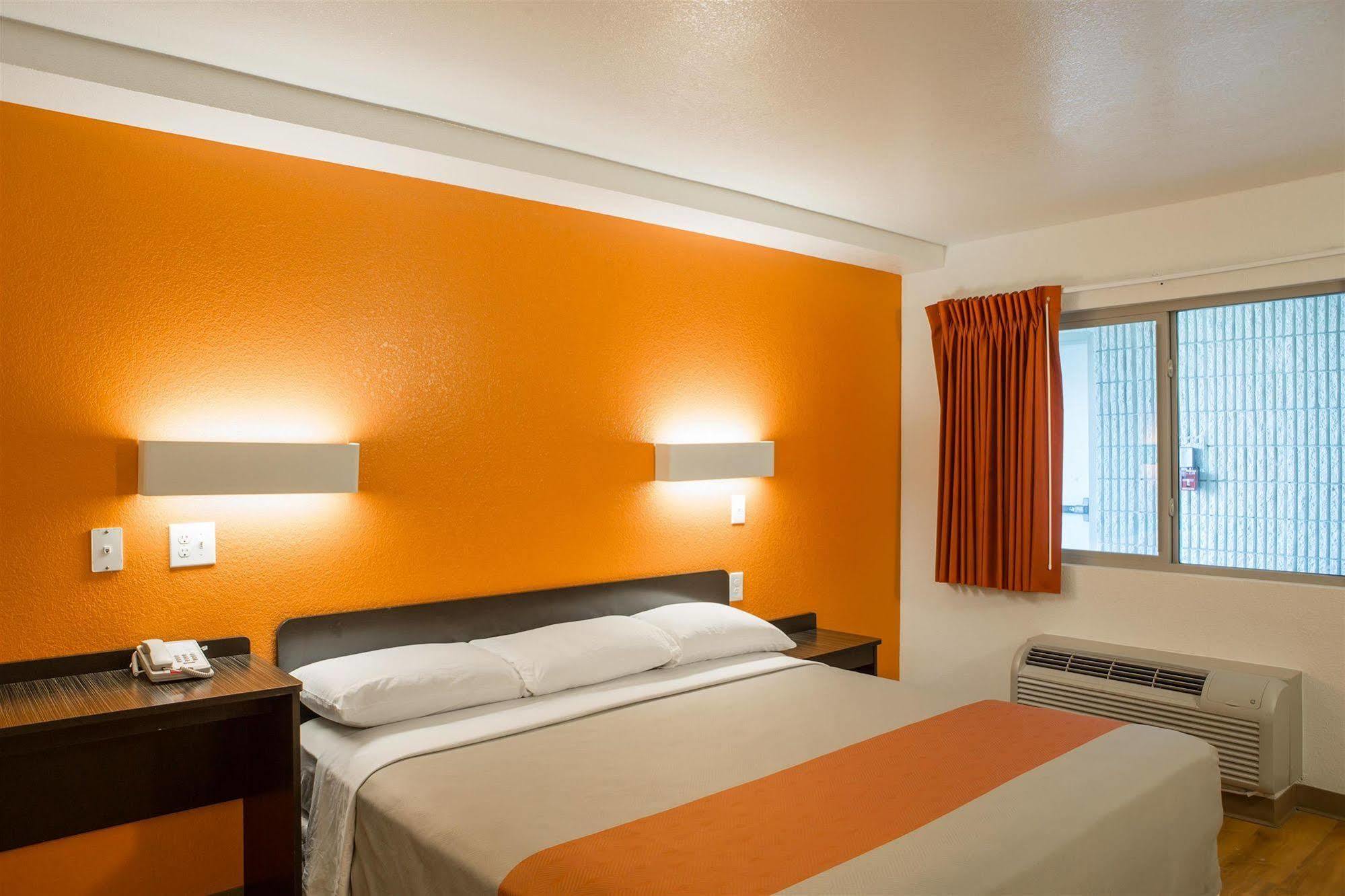 Motel 6-Cutler Bay, Fl Eksteriør billede