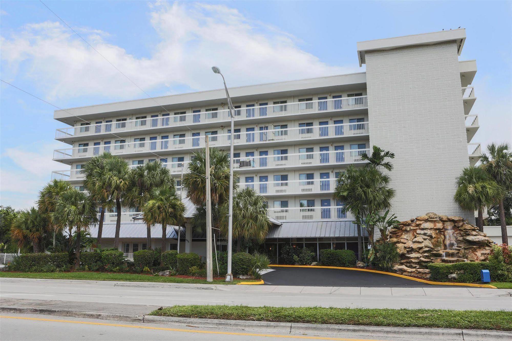 Motel 6-Cutler Bay, Fl Eksteriør billede